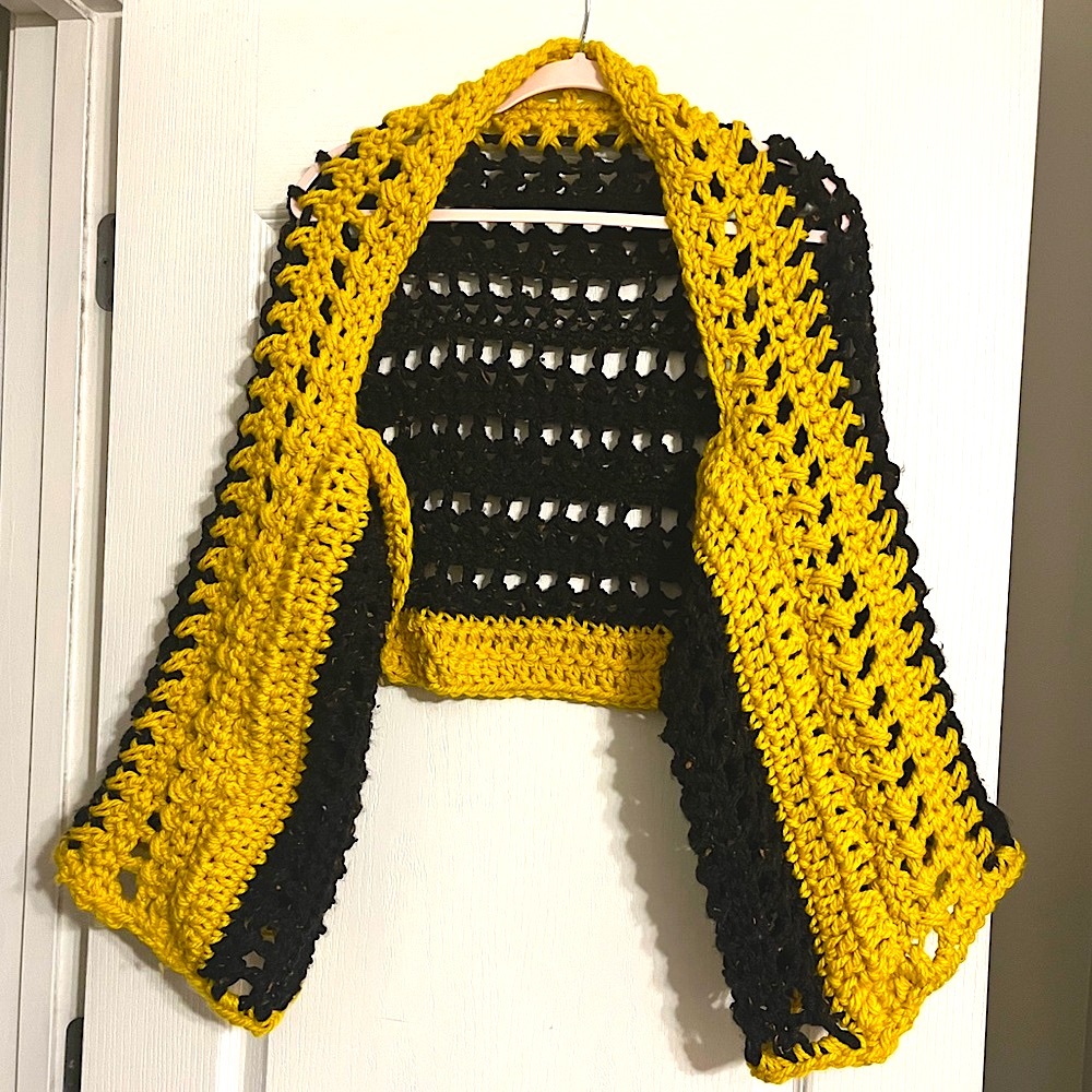 SOLD - Crocheted Cropped shrug Black & Yellow chunky Steelers Football - Picture 1 of 13
